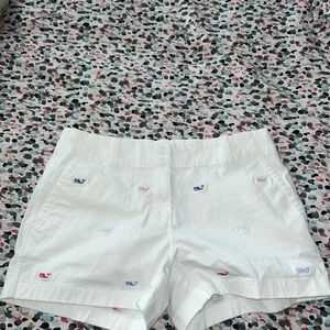 adorable vineyard vines shorts!